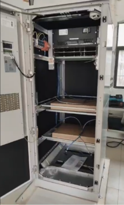 IP20 কাস্টম তৈরি 1000A 2000A 3000A বড় পাওয়ার প্ল্যান্ট 3 ফেজ 380Vac 48Vdc ইনডোর টেলিকম পাওয়ার সিস্টেম Flatpack2 48/3000HE মডিউল FPC ক্যাবিনেটের সাথে